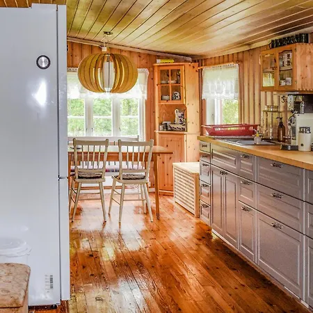 3 Bedroom Lovely In Feriehus *